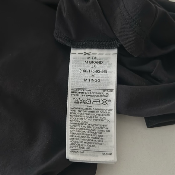 GapFit Breathe Tall Long Sleeve Tie Front Tee - Picture 8 of 9